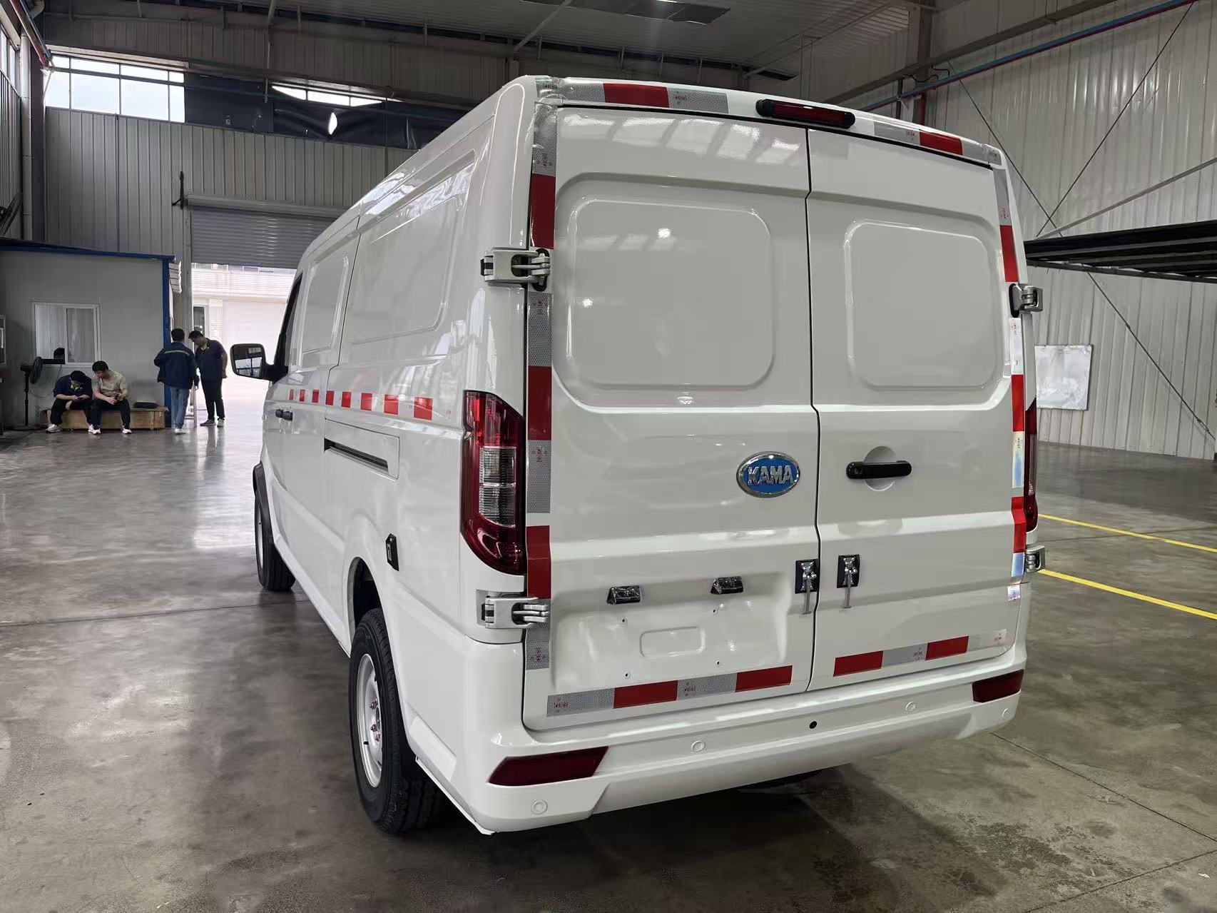 KAMA LHD Electric Mini Bus 11–14 Seats | 300km Range EV Passenger Van for Shuttle & Fleet Use