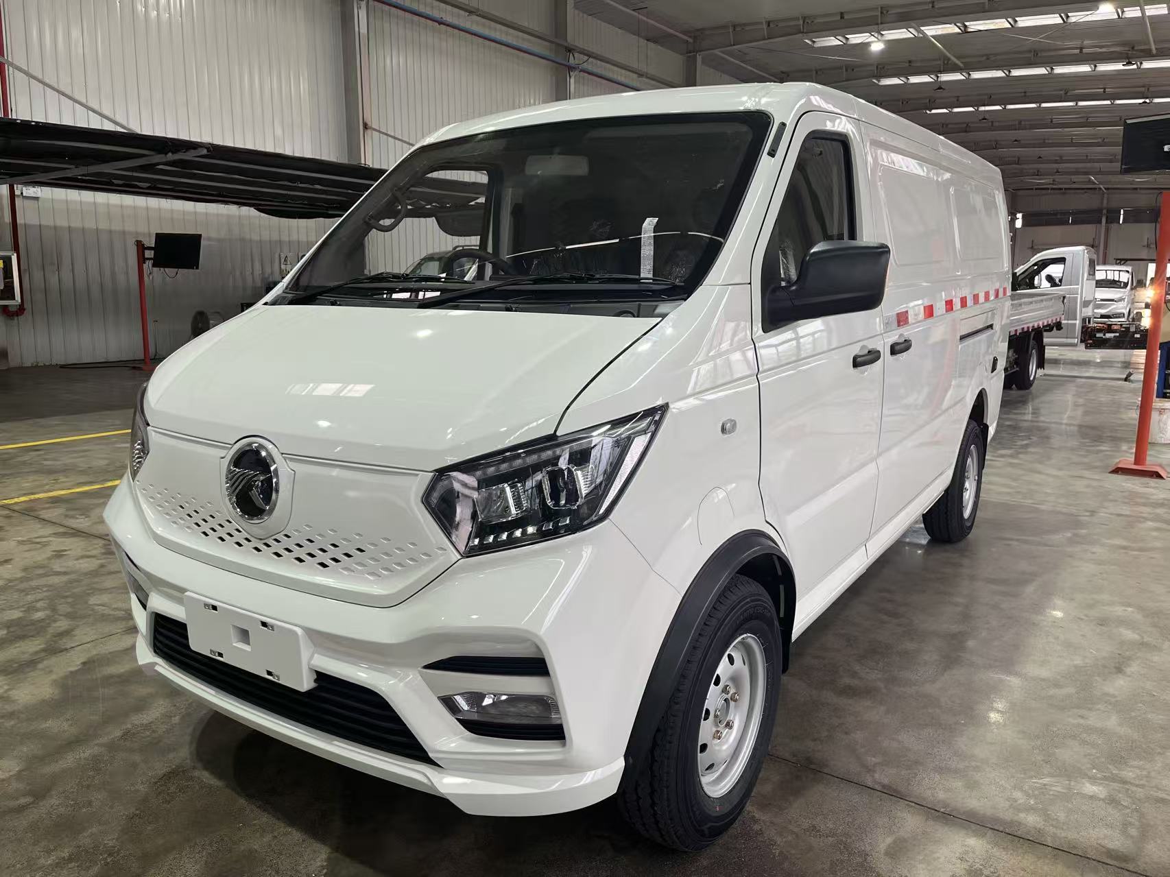 KAMA LHD Electric Mini Bus 11–14 Seats | 300km Range EV Passenger Van for Shuttle & Fleet Use